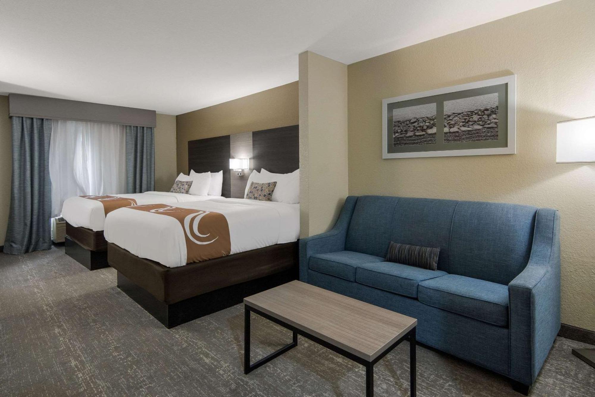 Quality Inn & Suites Roanoke - Fort Worth North Екстериор снимка