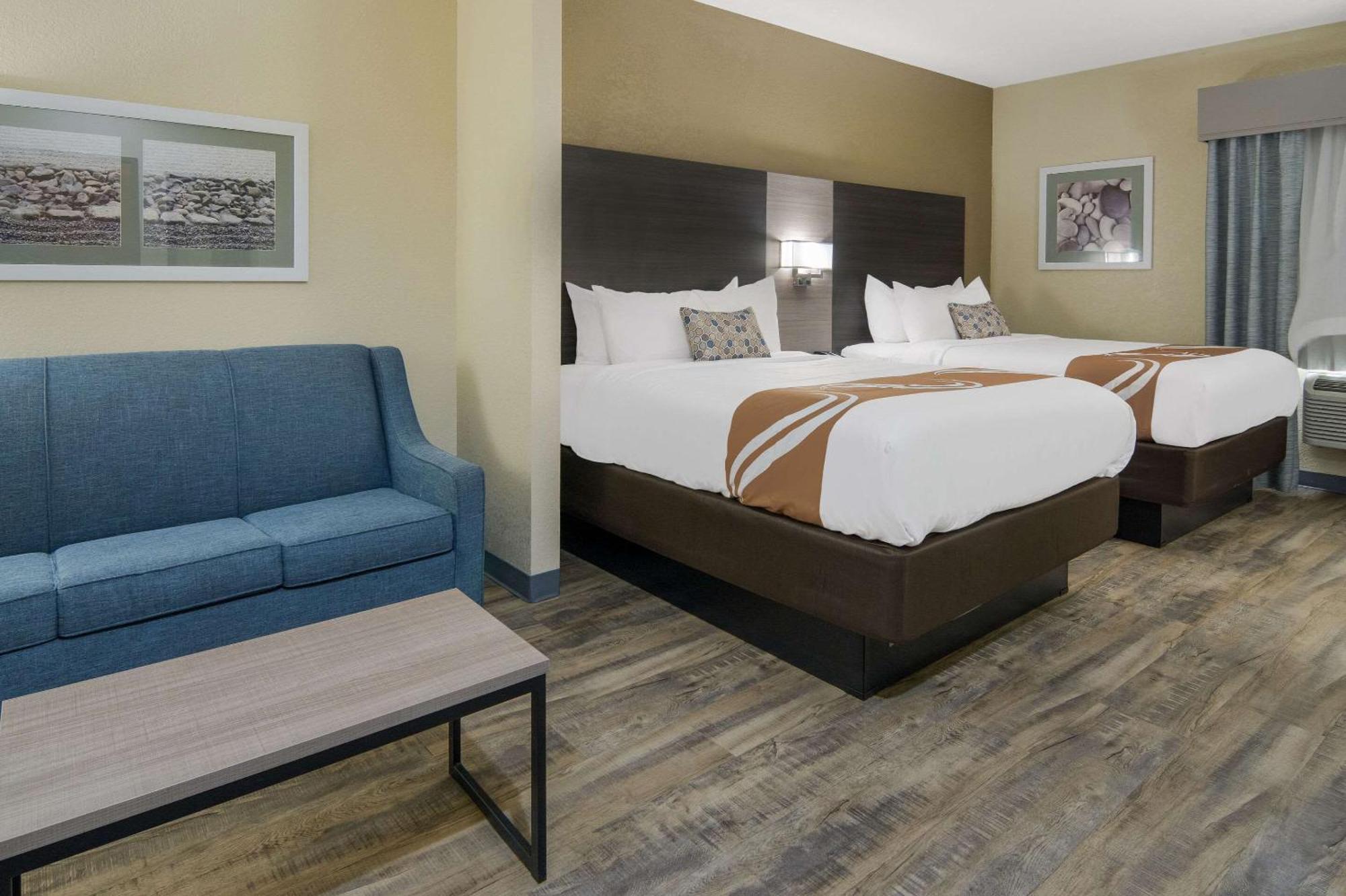 Quality Inn & Suites Roanoke - Fort Worth North Екстериор снимка